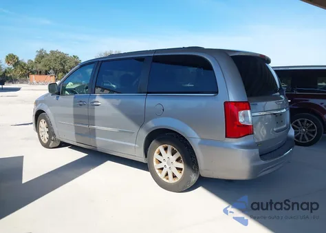 2016 Chrysler Town & Country Touring z USA, uszkodzony, nr VIN 2C4RC1BG5GR279797